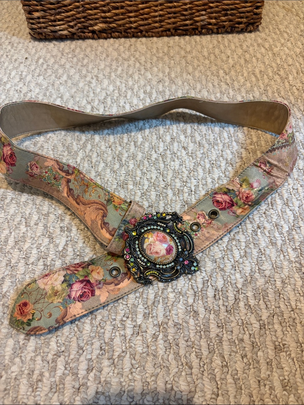 Floral Embroidered Stretch Belt with Decorative Buckle - Pink Green